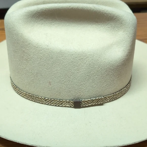 Express Riders Classic Cream Cowboy Hat - Picture 2 of 5